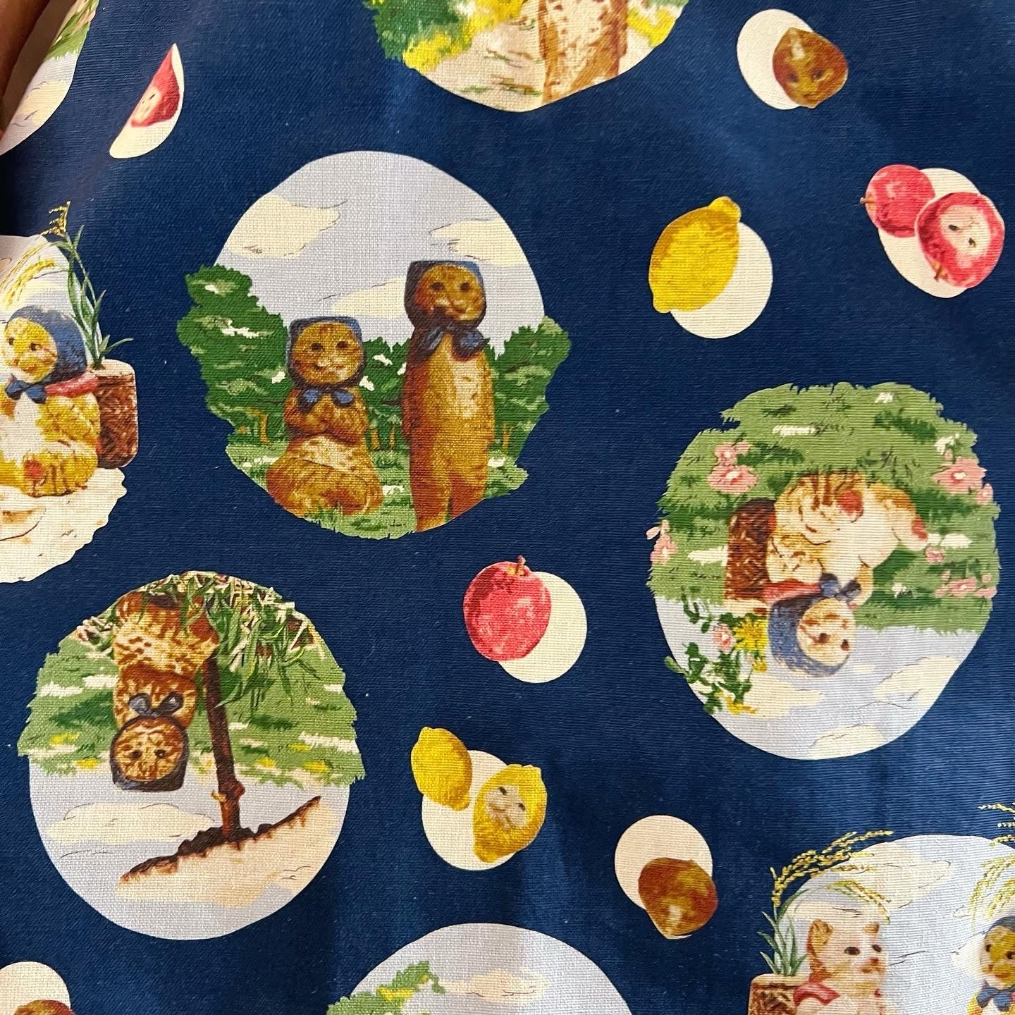 Picnic cats midi skirt