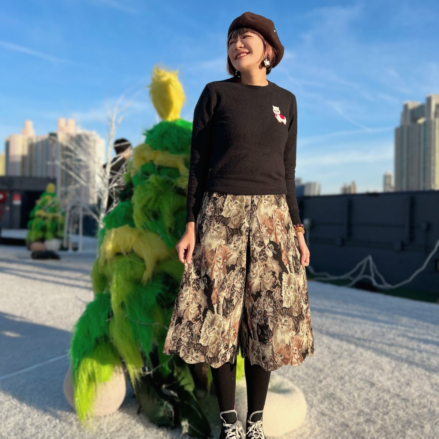 Traditional cat jacquard fabric skirt pants