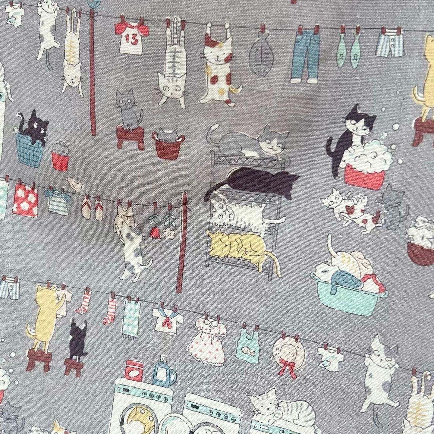 Washing room cat midi skirt