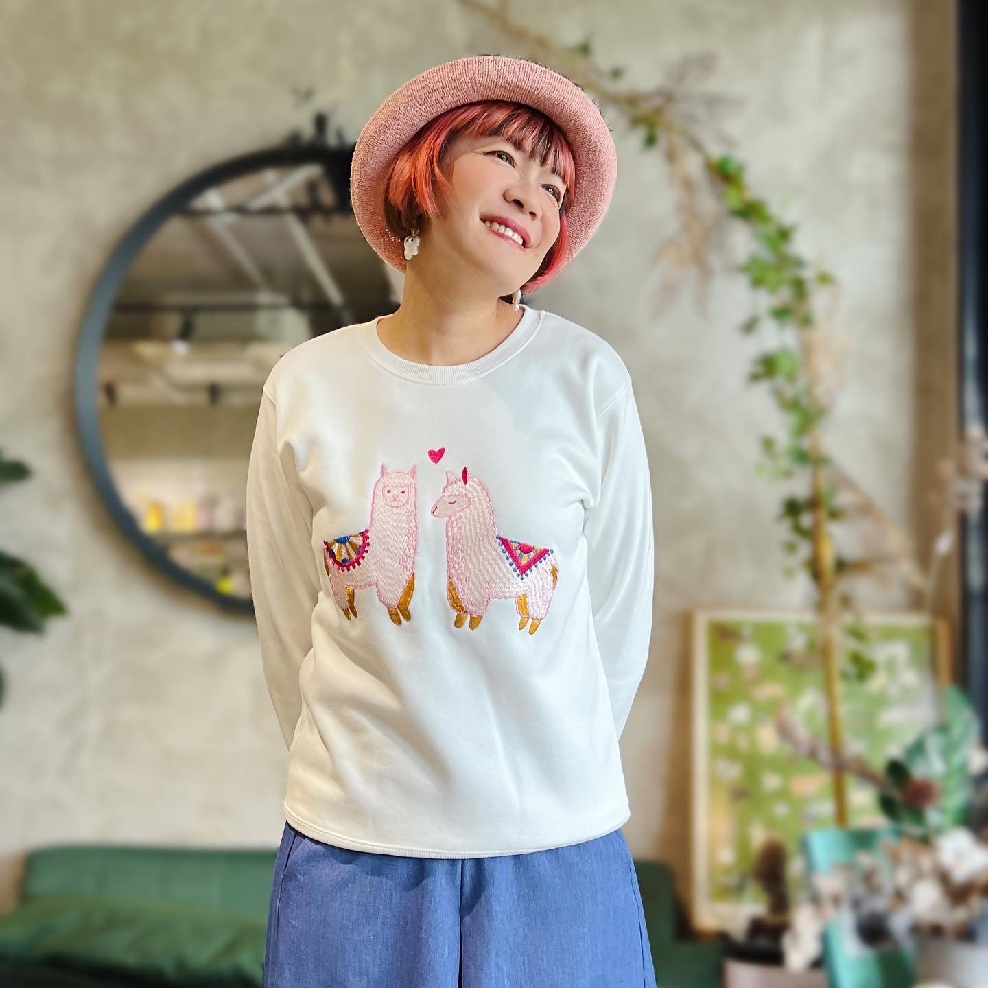 Alpaca couple sweatshirt