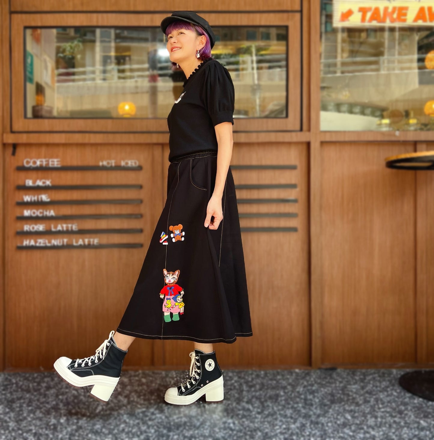 Showa kitten embroidery denim skirt