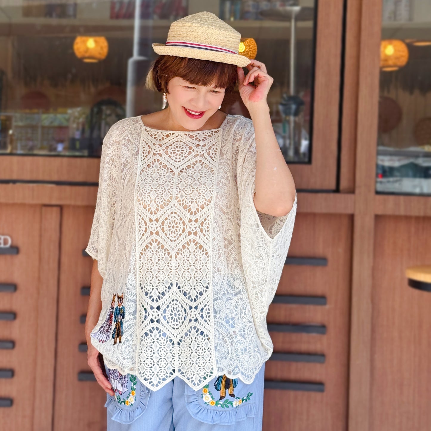 Happy animals embroidery lace short sleeve top