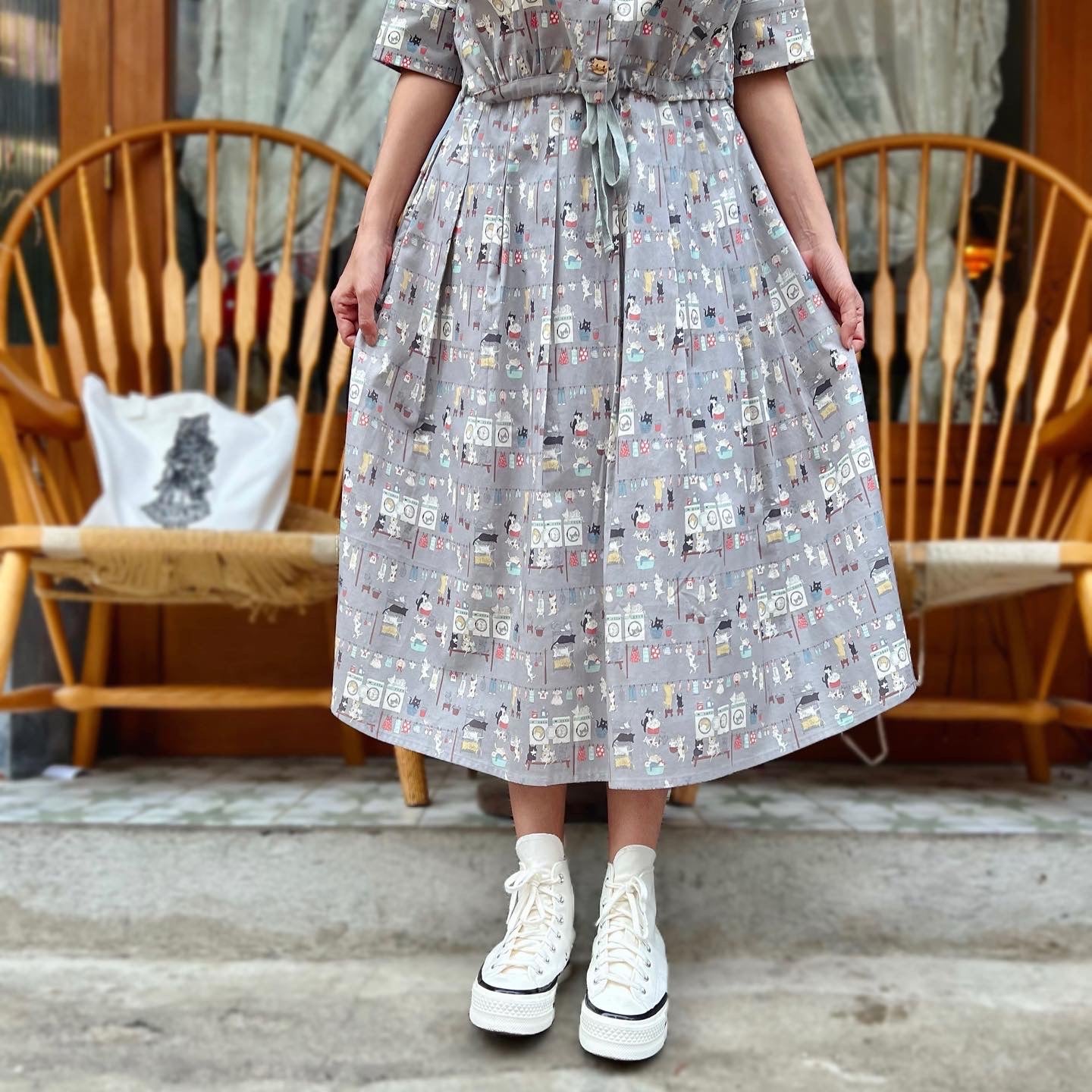 Washing room cat midi skirt