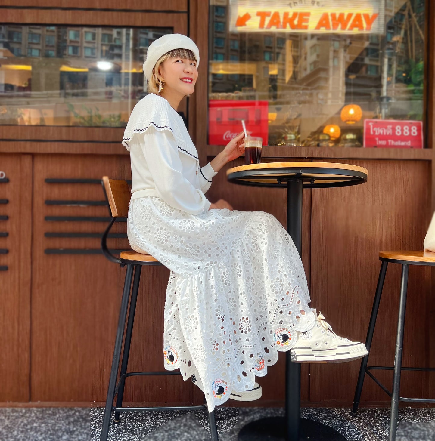 Removable pointelle neck embroidery cardigan