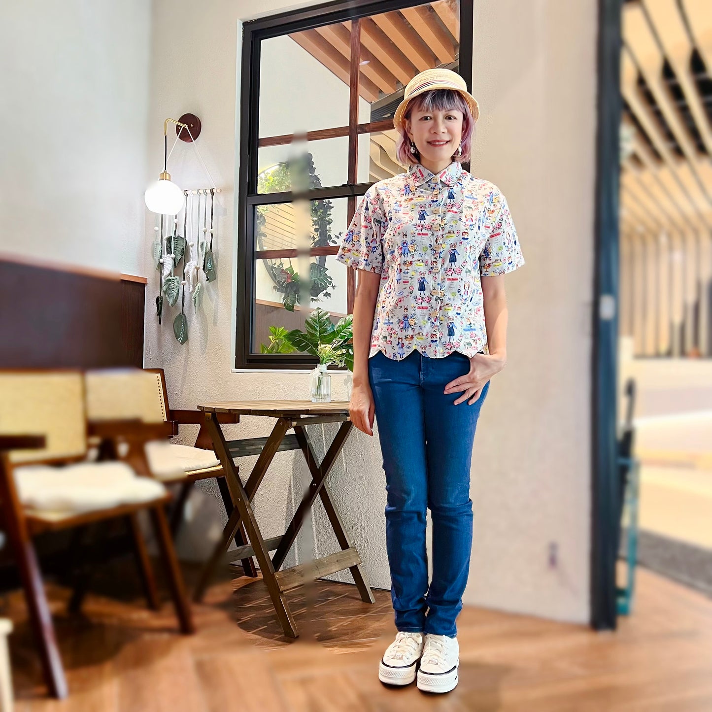 Animals gardening wave hem shirt