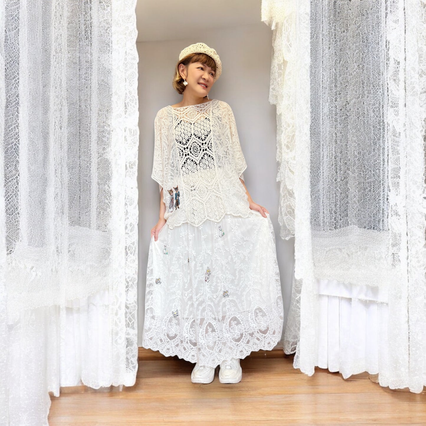 Crochet and lace embroidery beret