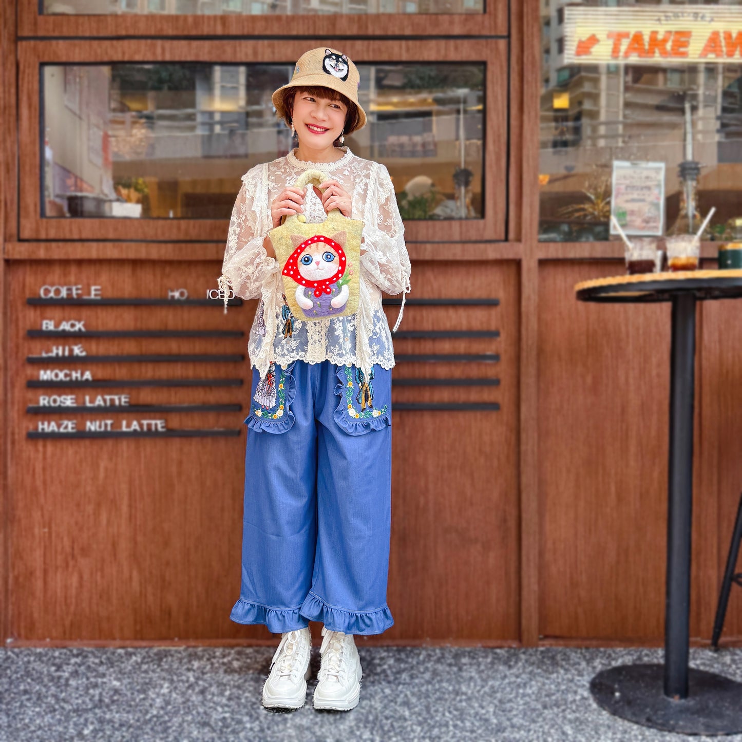 Happy animals embroidery denim pants
