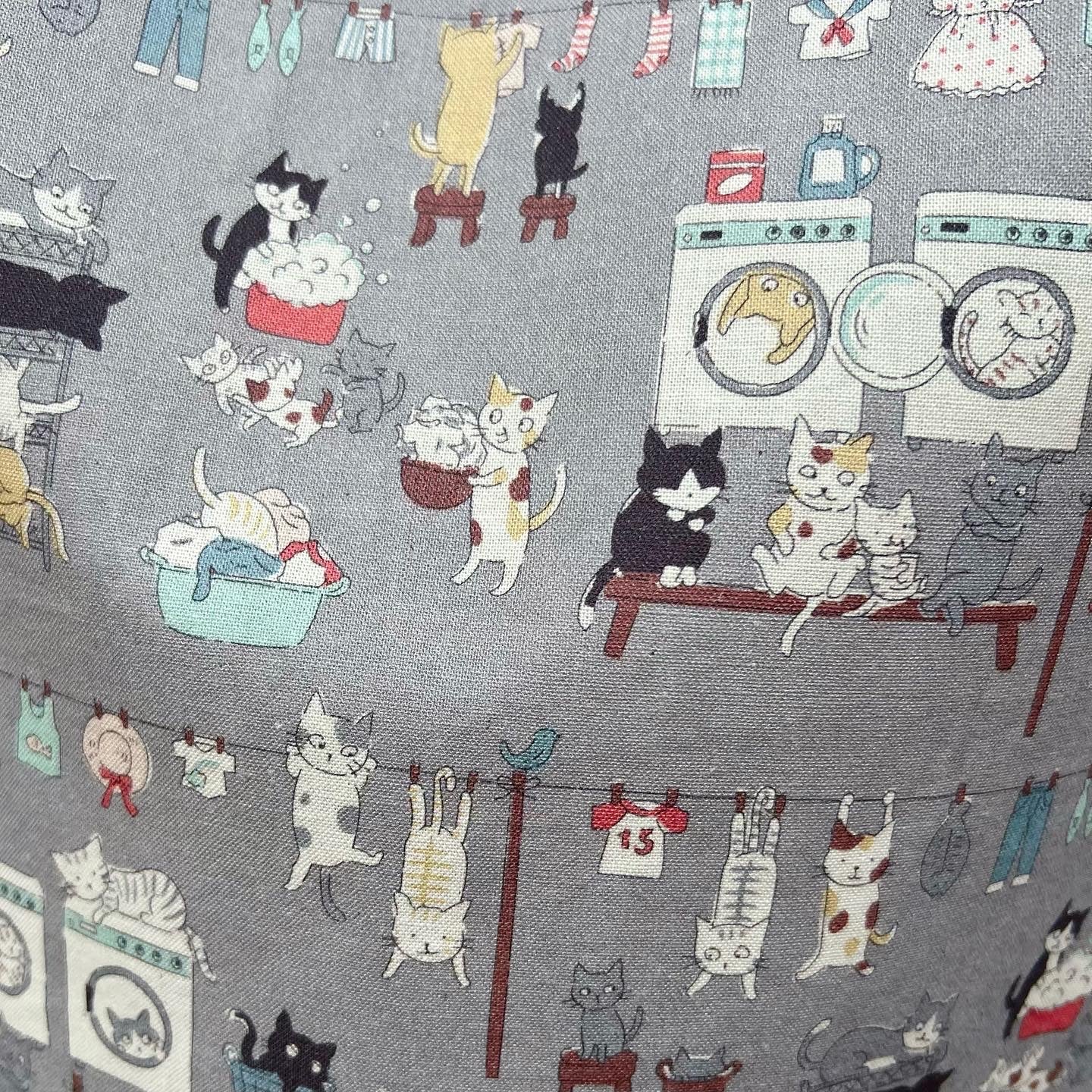 Washing room cat midi skirt