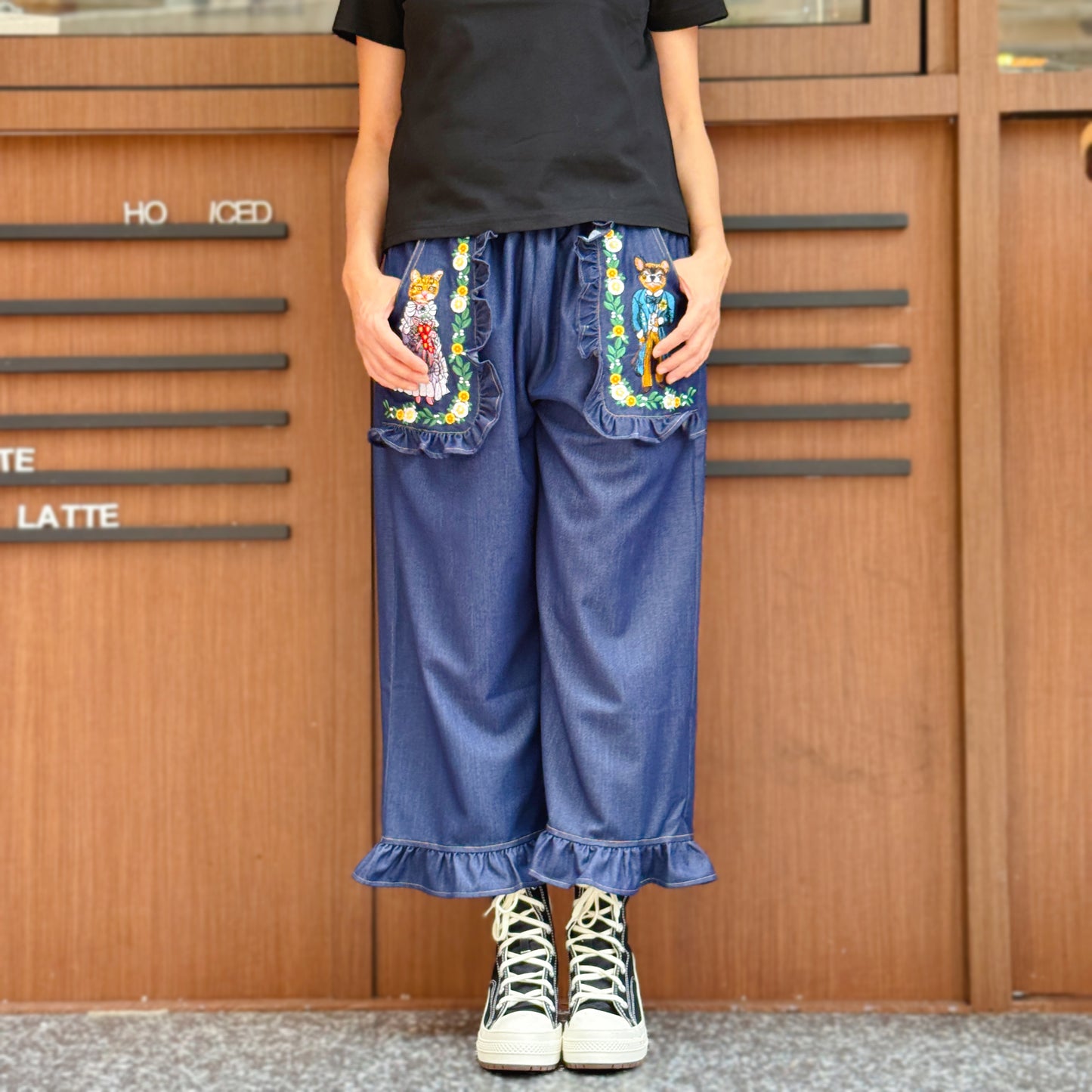 Happy animals embroidery denim pants