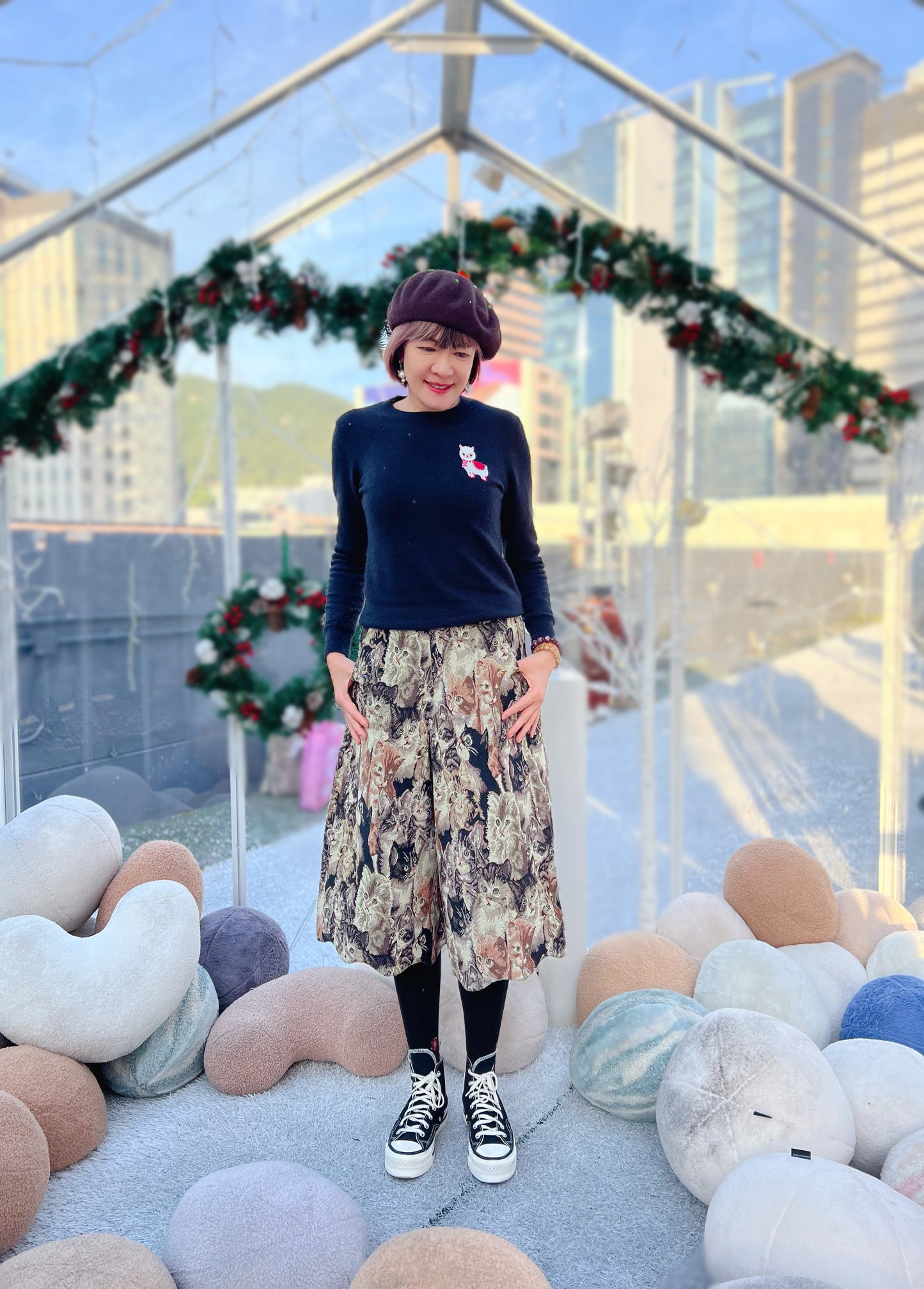 Traditional cat jacquard fabric skirt pants