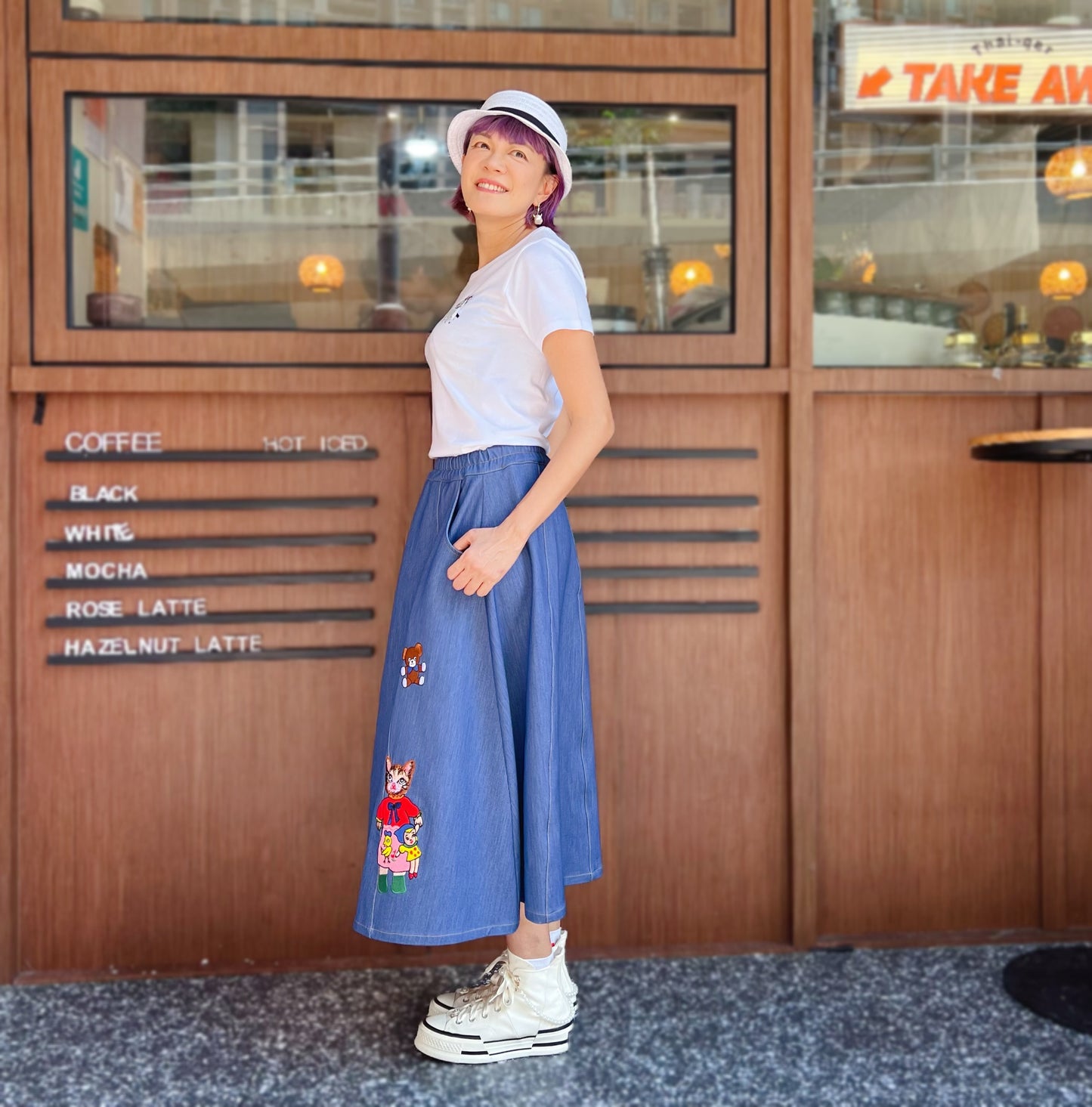 Showa kitten embroidery denim skirt
