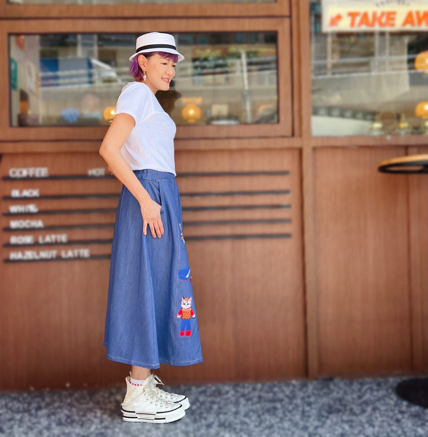 Showa kitten embroidery denim skirt