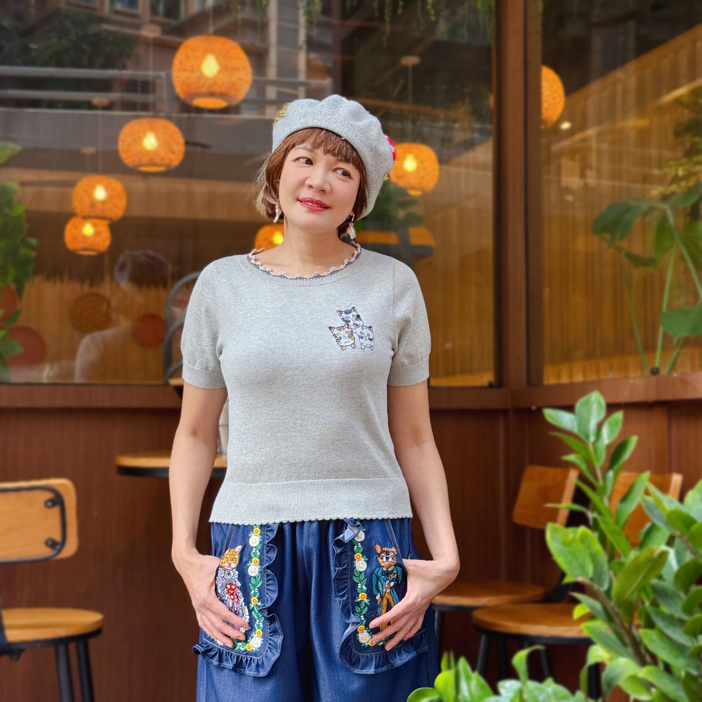 Three cats embroidery and hand crochet sweater