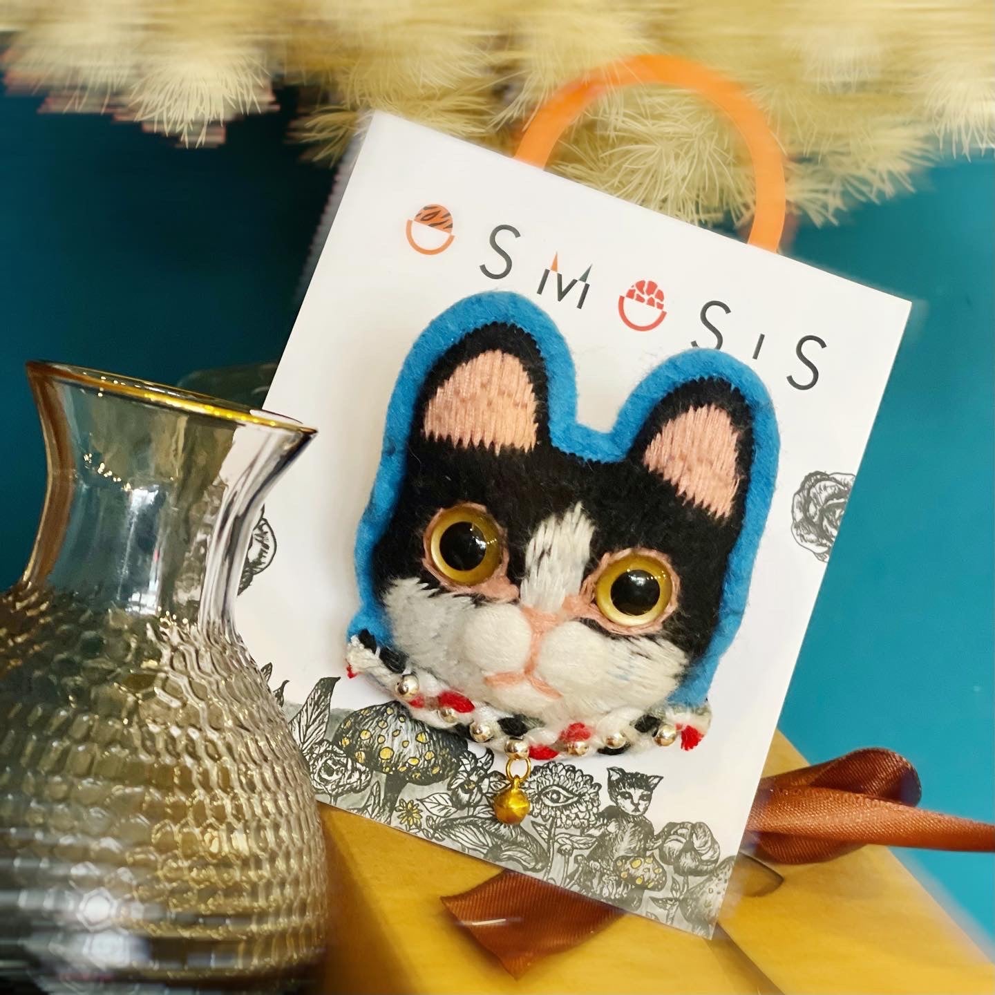 Tuxedo Cat Handmade Yarn Brooch