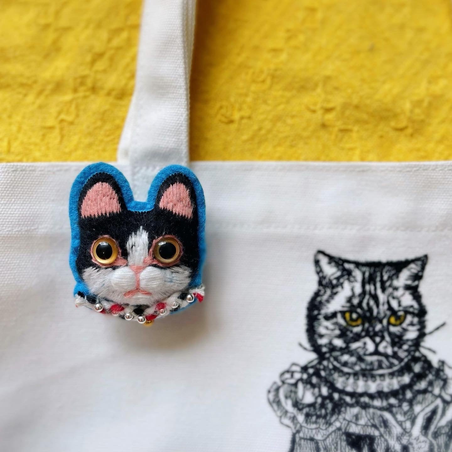 Tuxedo Cat Handmade Yarn Brooch