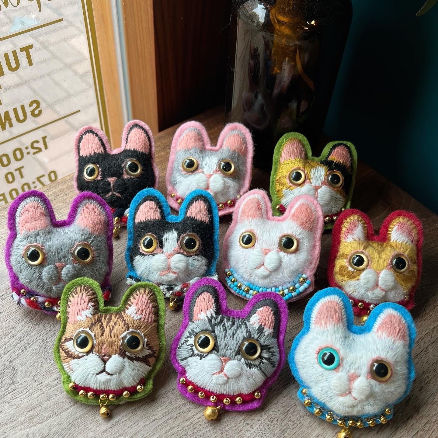 Calico Cat Handmade Yarn Brooch