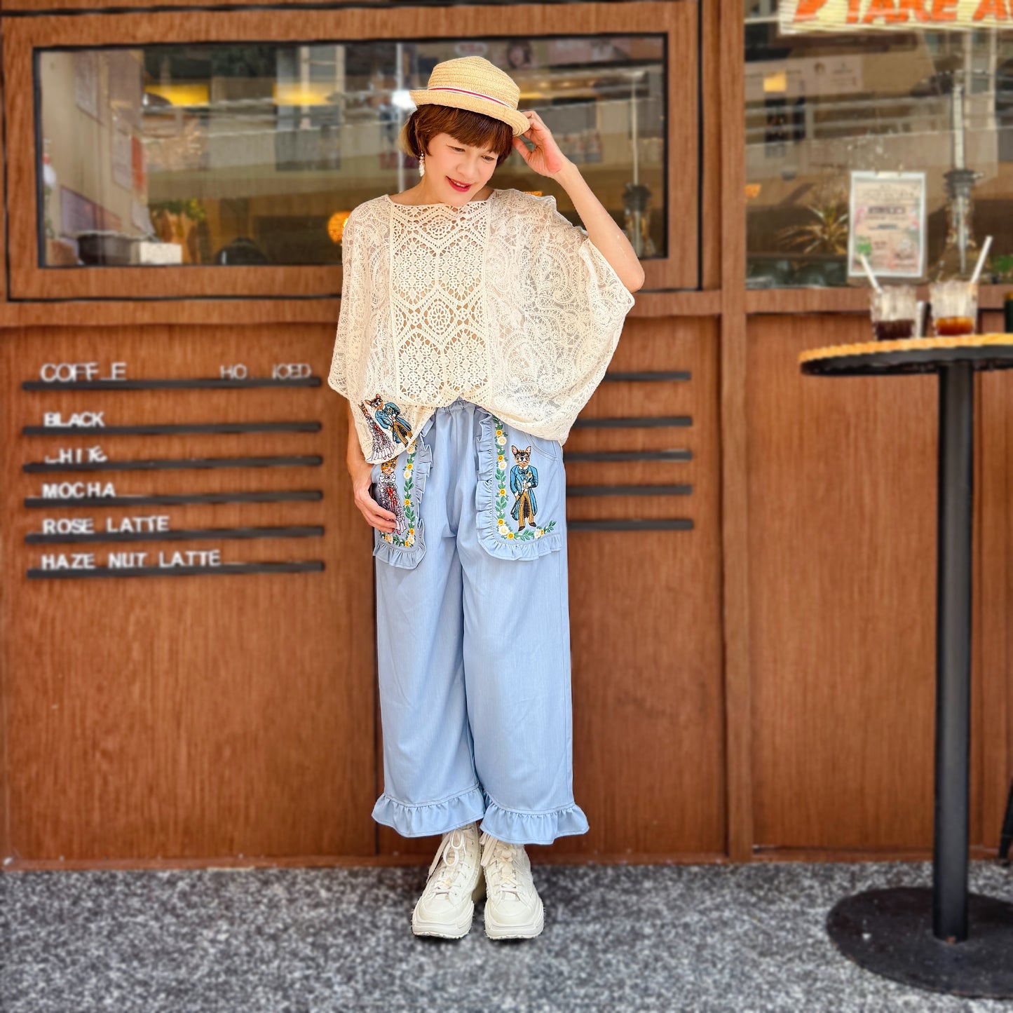 Happy animals embroidery denim pants