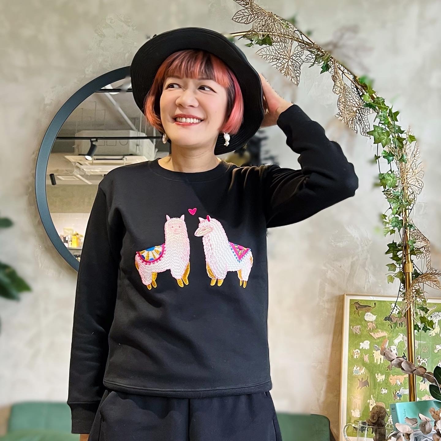 Alpaca couple sweatshirt