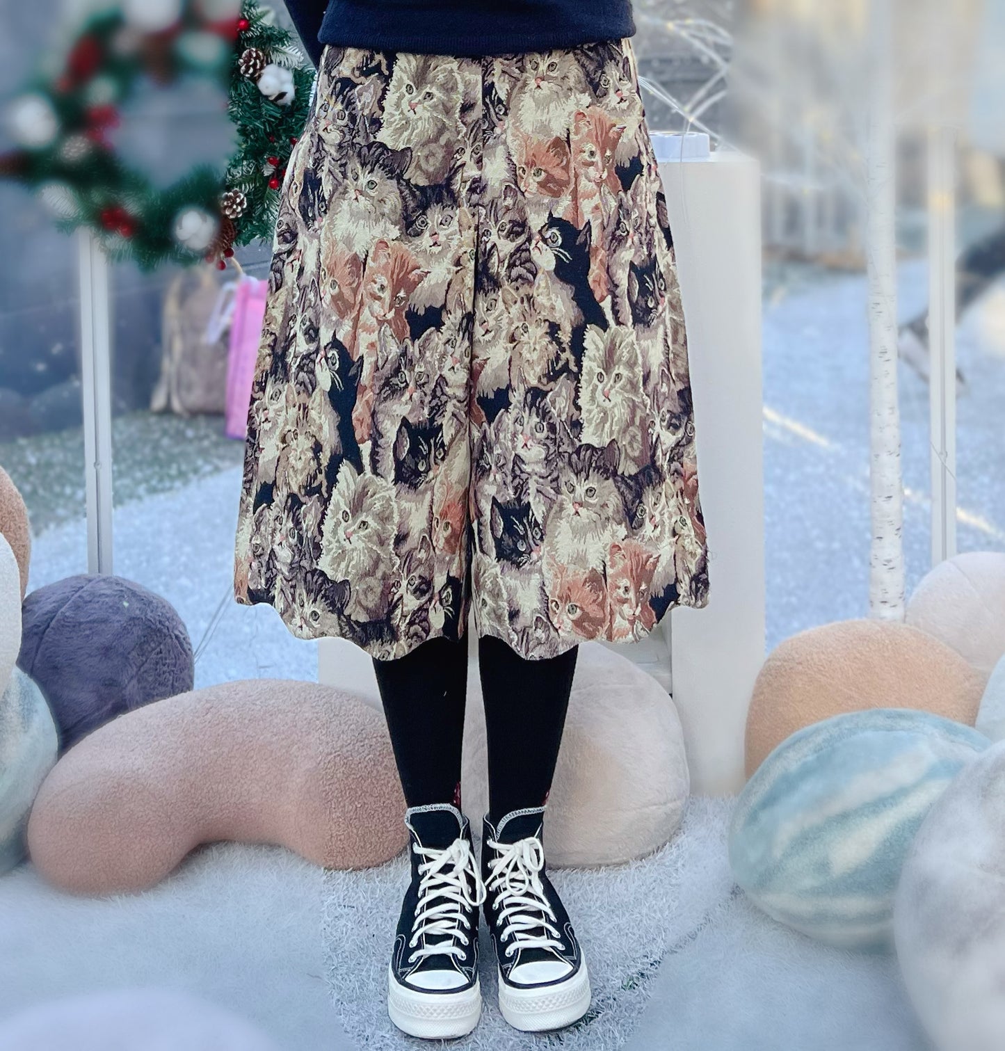 Traditional cat jacquard fabric skirt pants