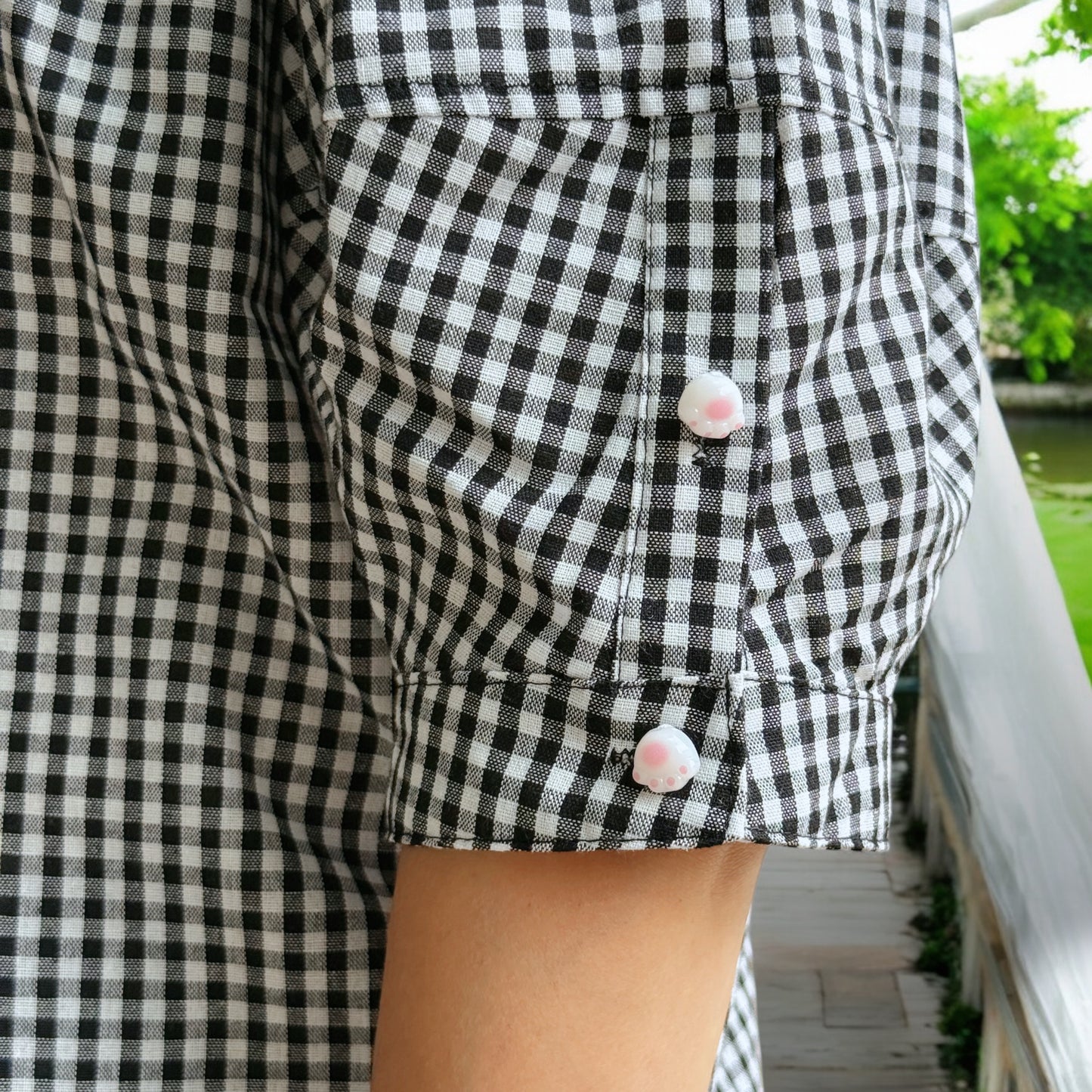 Tartan shirt with cat embroidery
