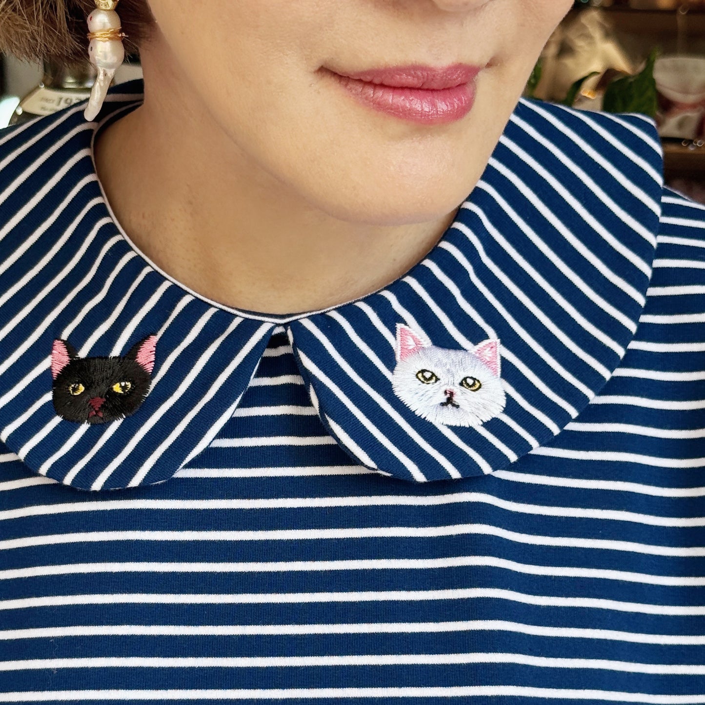 Black and white cat embroidery top :