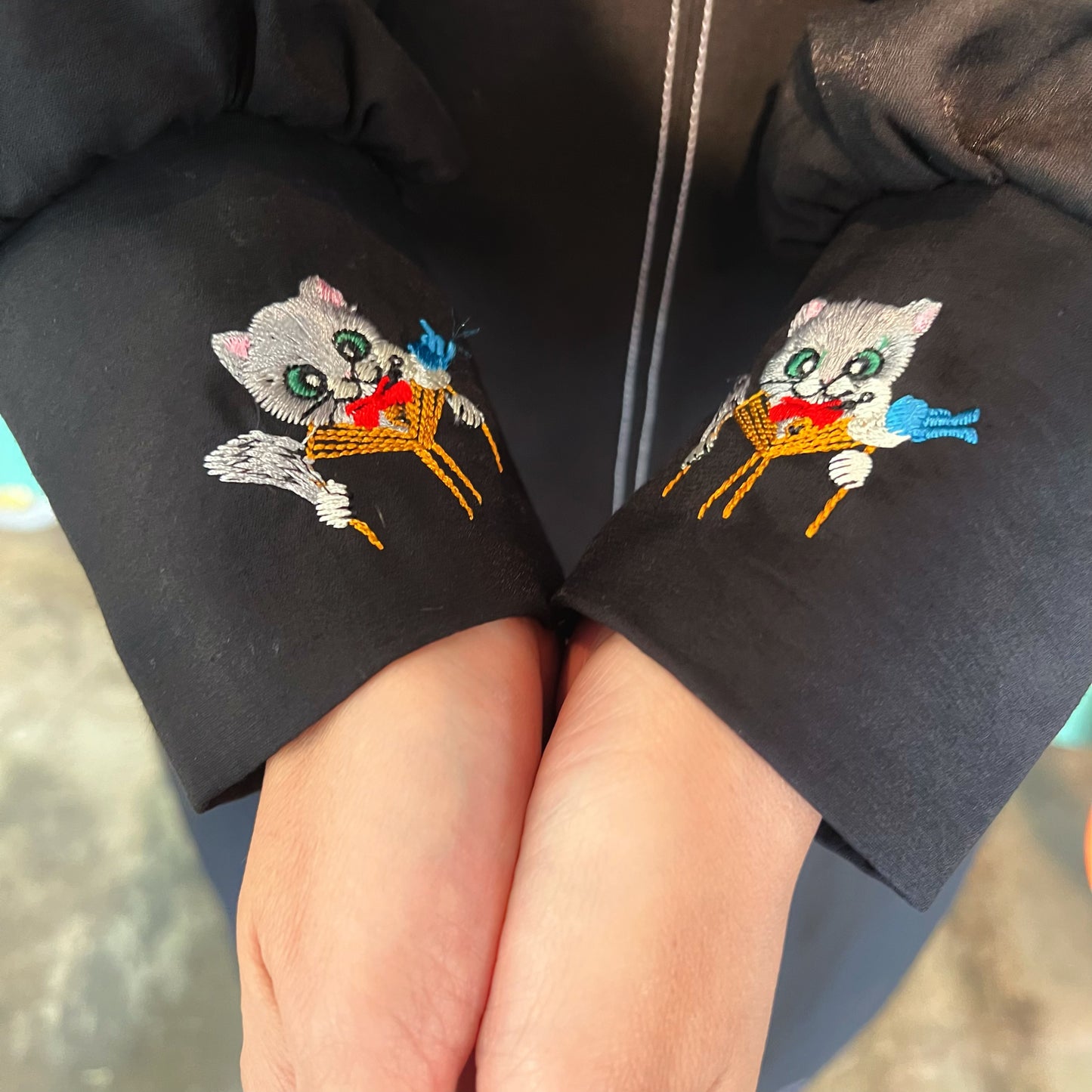 Cat and bird’s embroidery dress