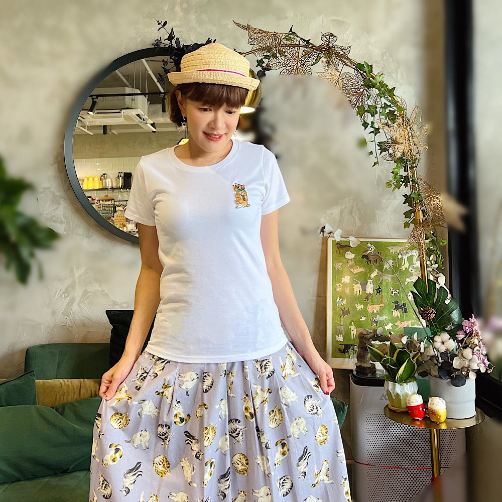 Wealthy And Lucky Cat Embroidery Tee