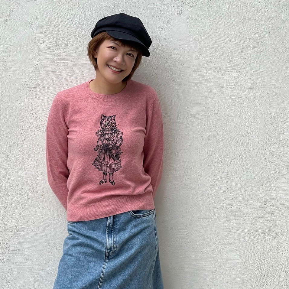 Rabbit Cat pullover