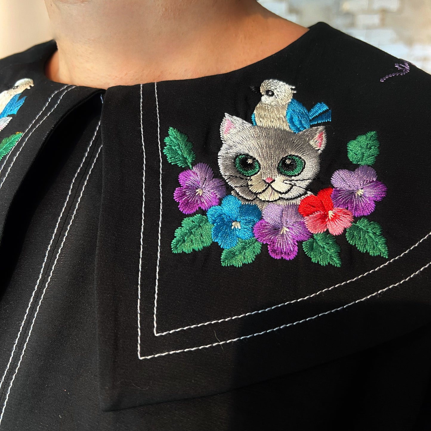 Cat and bird’s embroidery dress