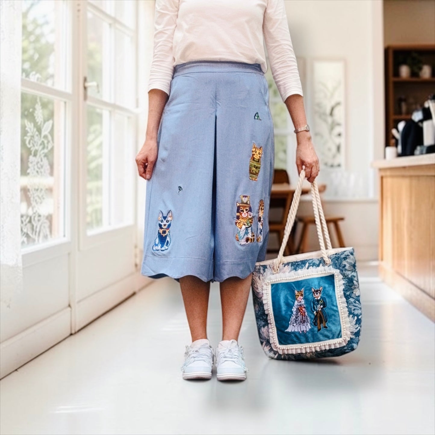 Egyptian cats embroidery skirt pants
