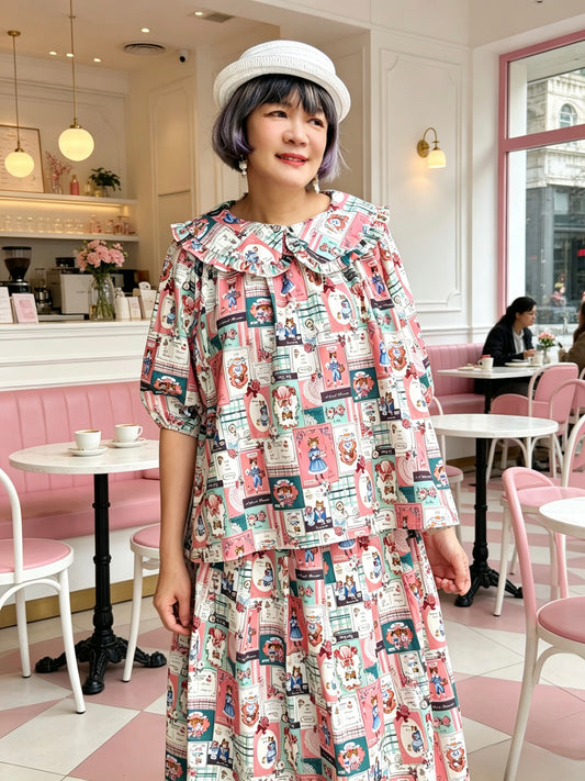 Cat patch pattern dolly neck top