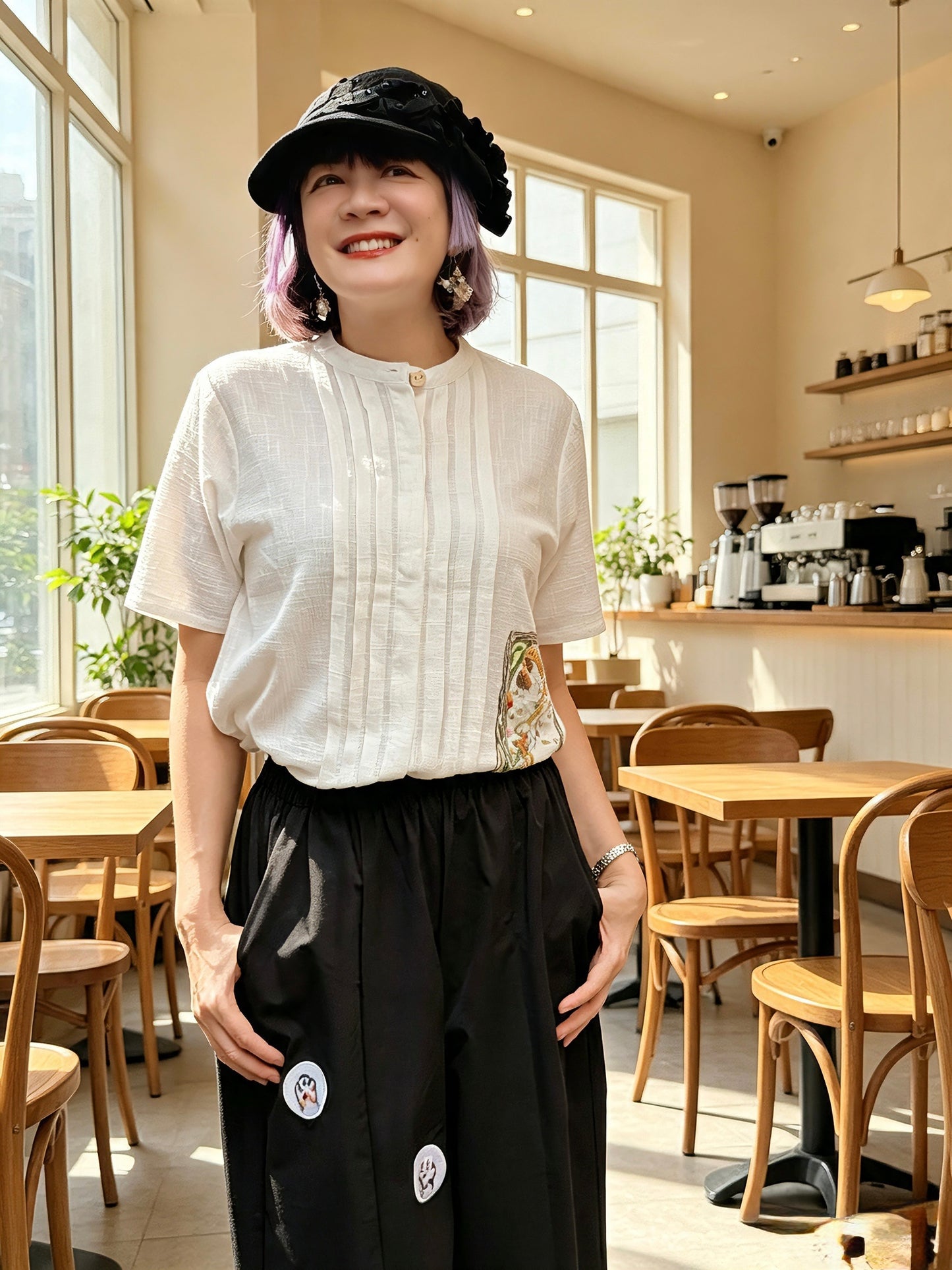 Hugging cat embroidery top/ shirt