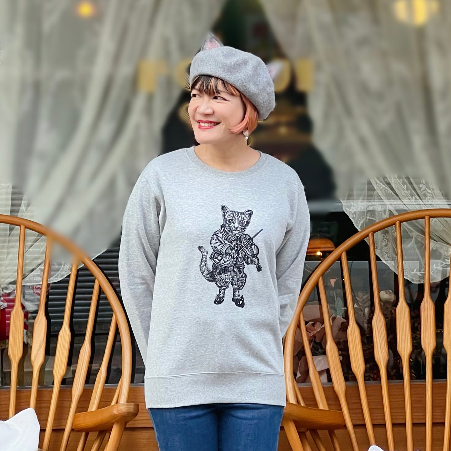 Violin cat embroidery sweatshirt