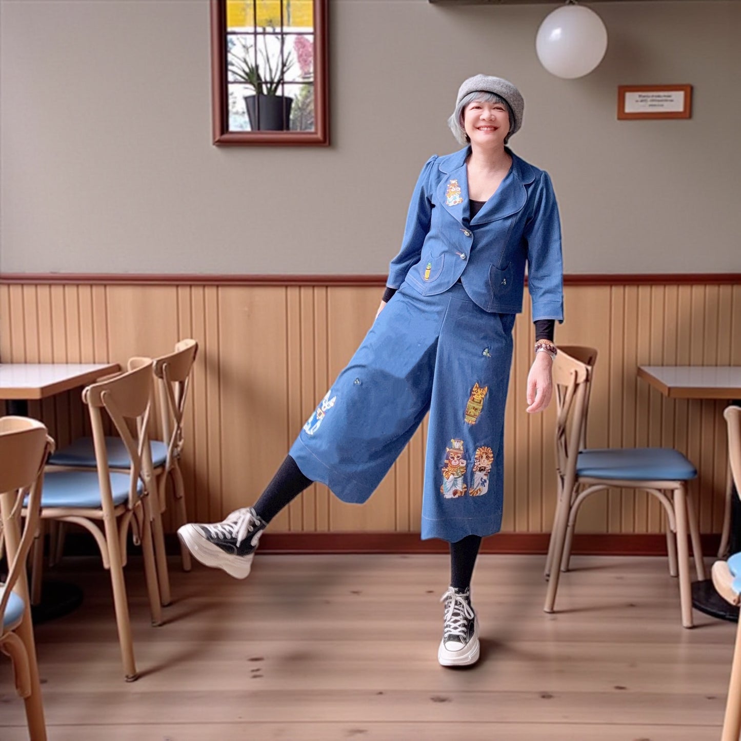 Egyptian cats embroidery denim jacket