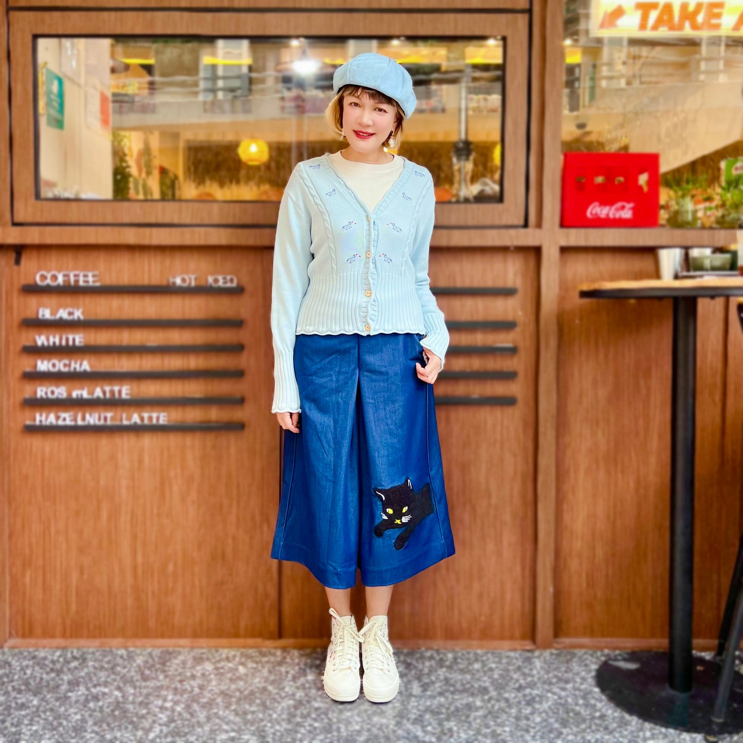 Walking cats embroidery cardigan