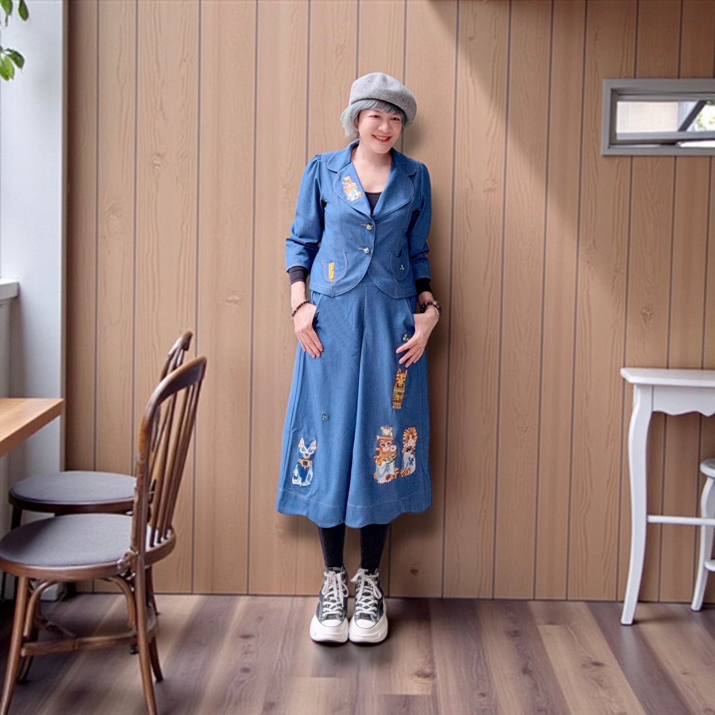 Egyptian cats embroidery denim jacket