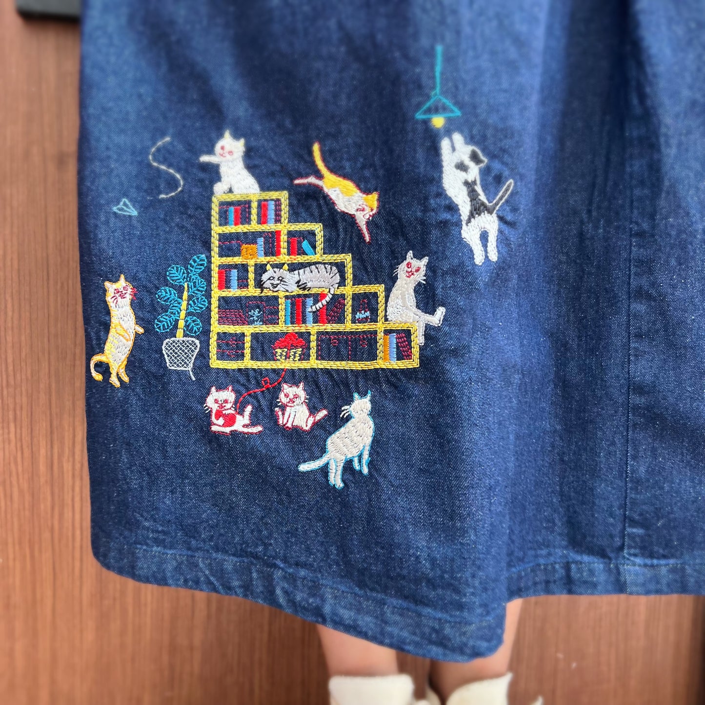 Book shelf cats embroidery denim one piece