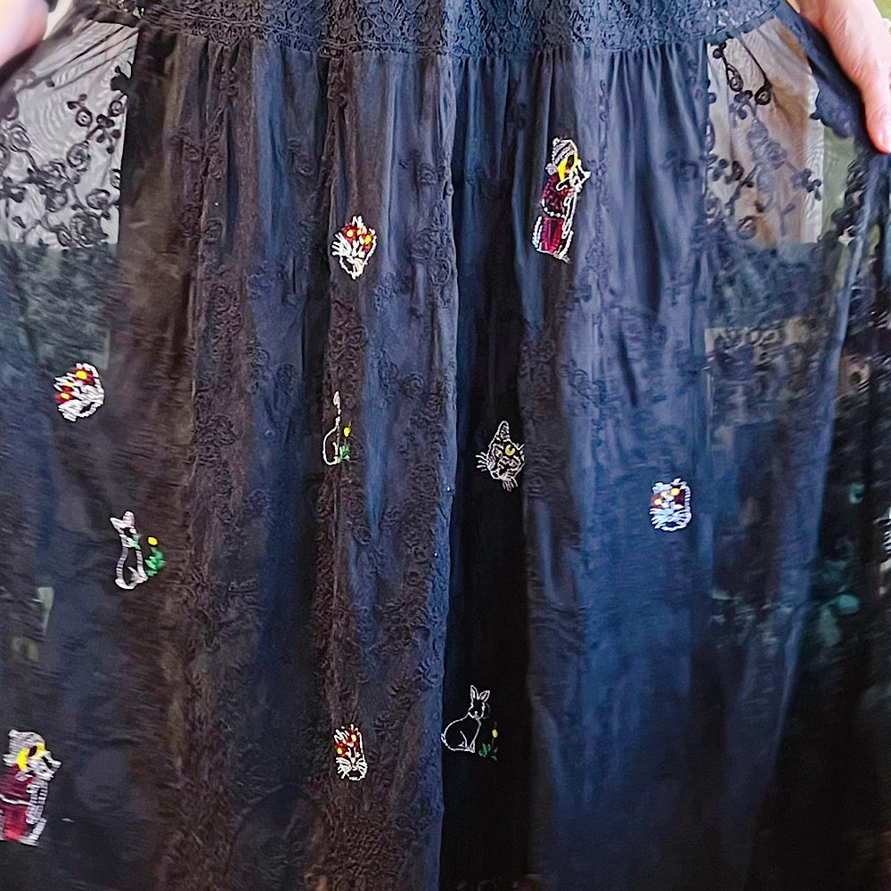 Lace and Animal Embroidery Midi Skirt